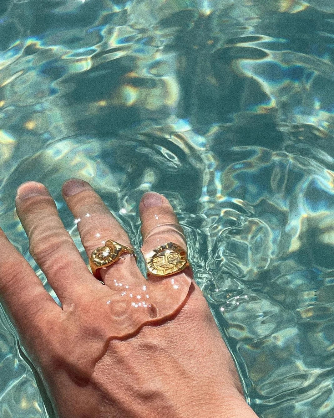 Rauw. We.ar The Sea Ring