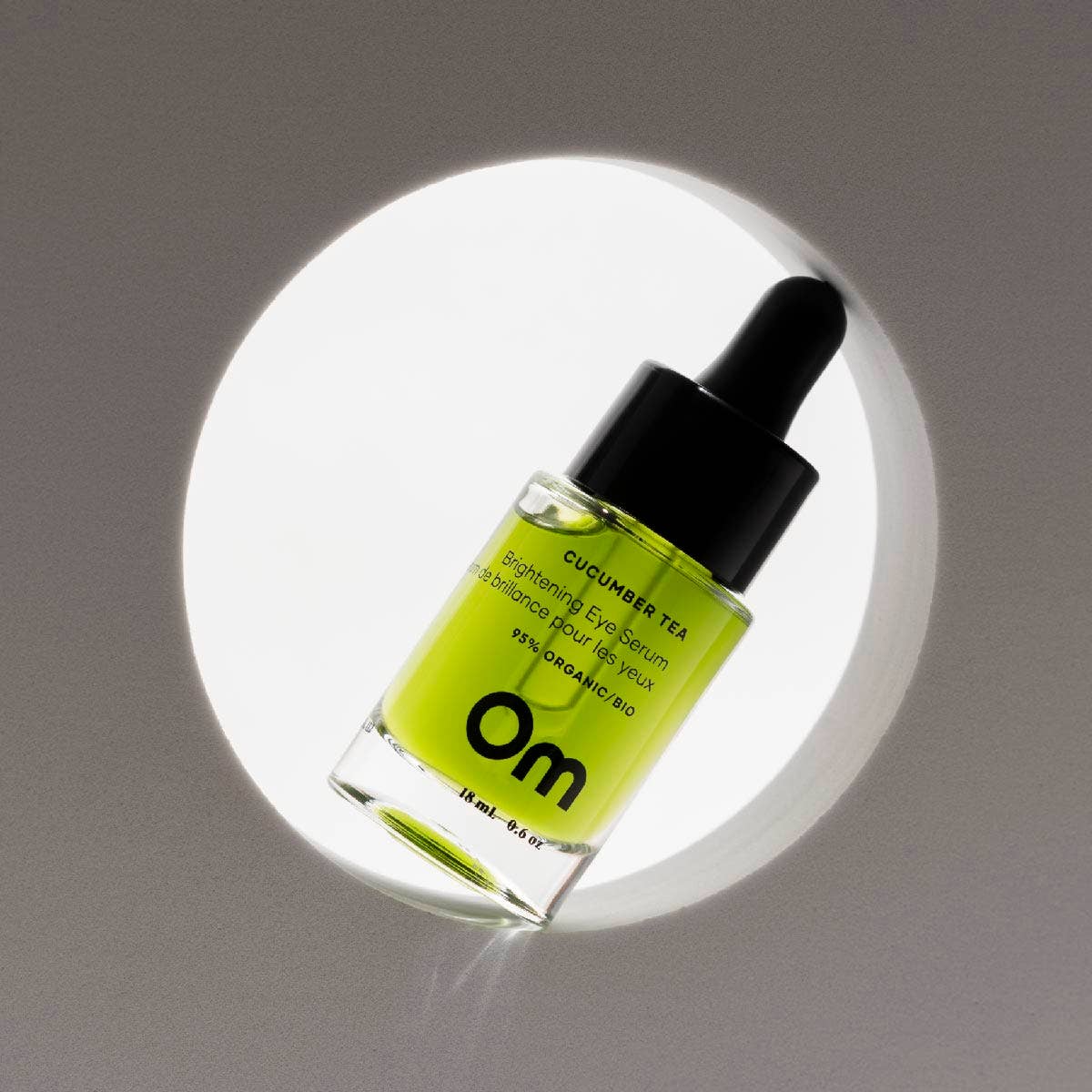 Om Organics Cucumber Tea Brightening Eye Serum: Full Size - 18 ml