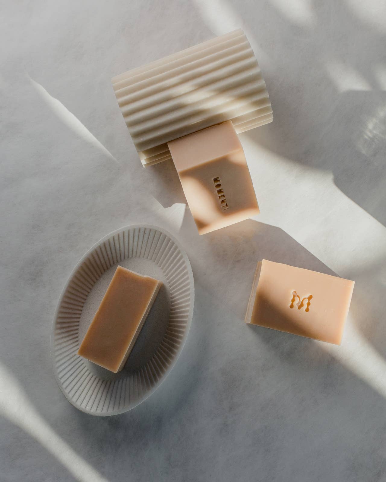 Momenti Botanicals Glow Soap Bar