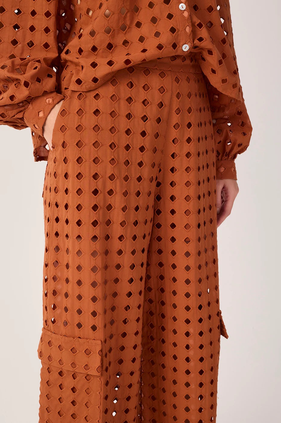 Dress To Brown Castanha Lace Cargo Pants