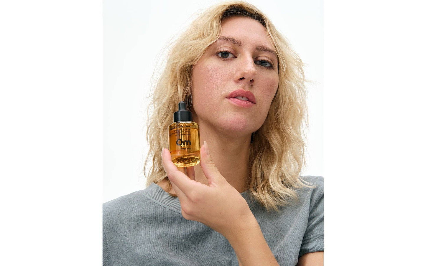 Om Organics Rosehip + Black Cumin Clarifying Face Oil - Mini