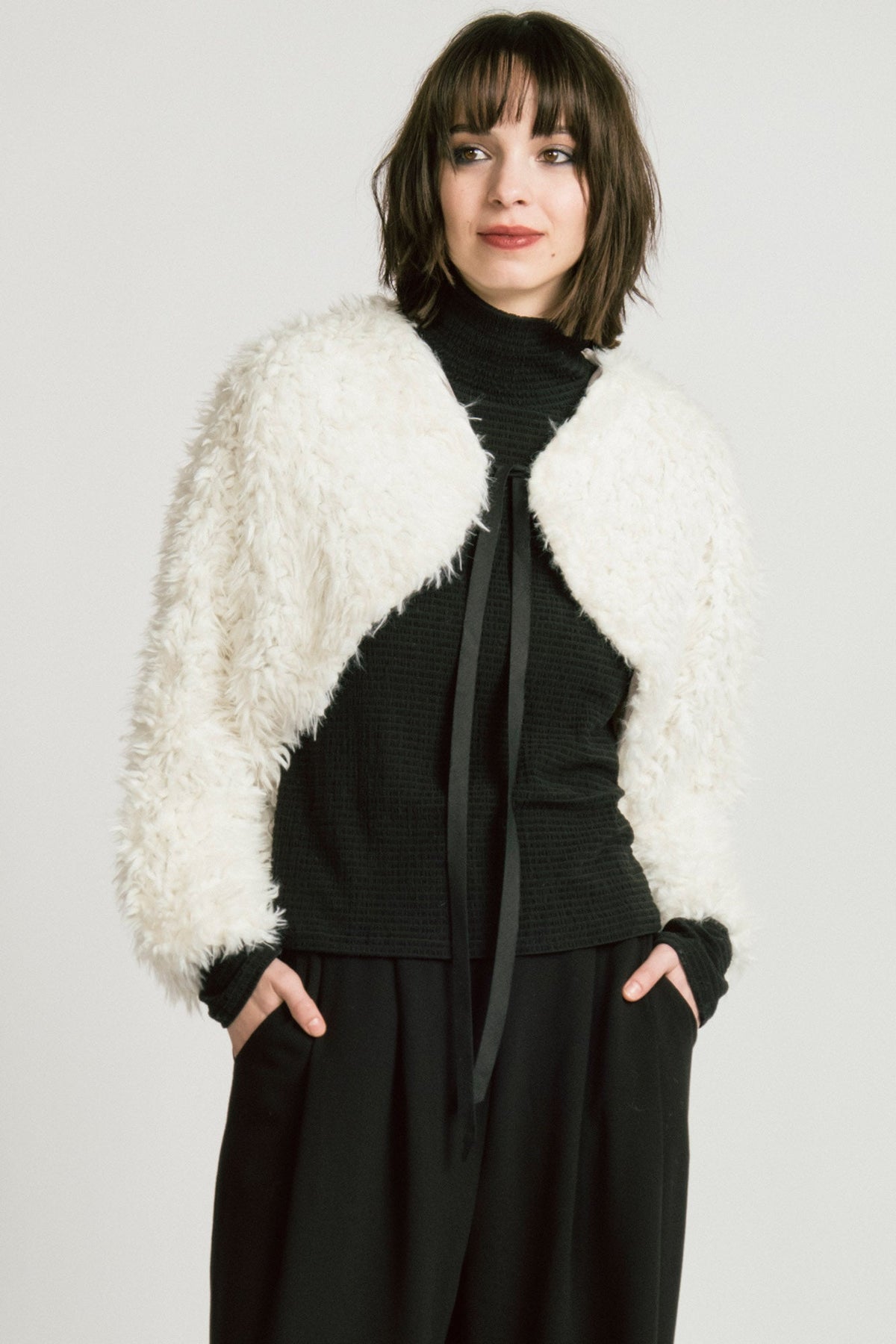 Allison Wonderland Cygnus Shrug - Ivory
