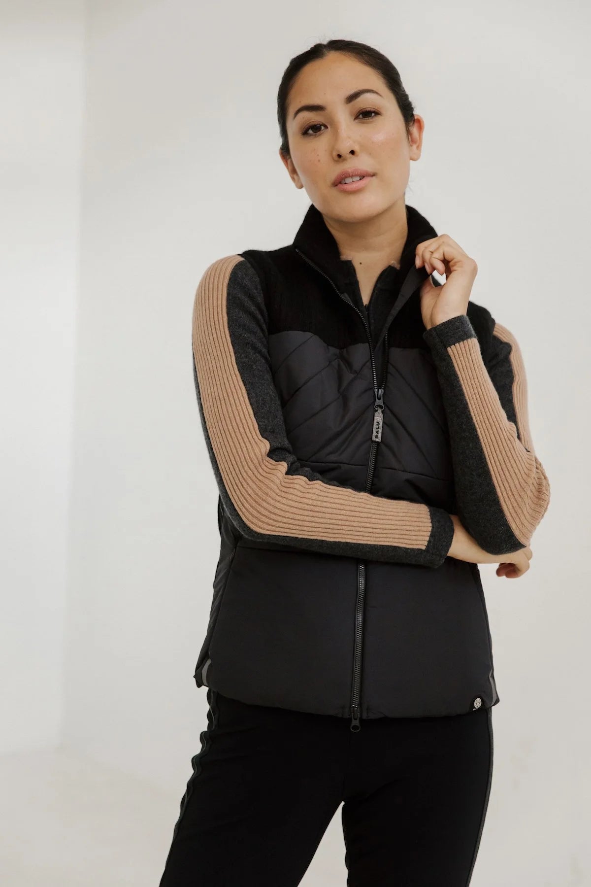 Palu Banff Perfomance Cashmere Vest - Black