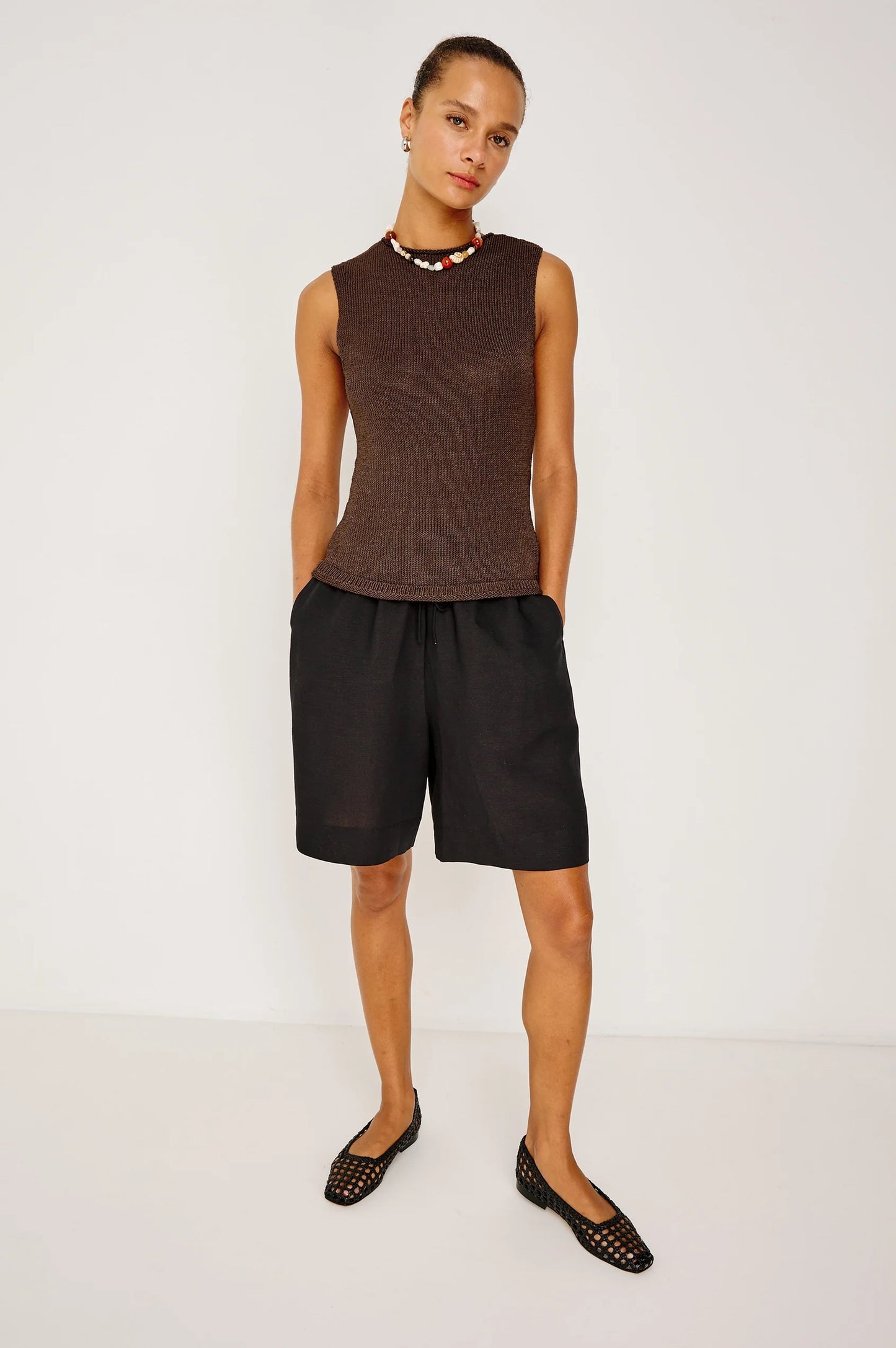 Rails Merit Top - Espresso