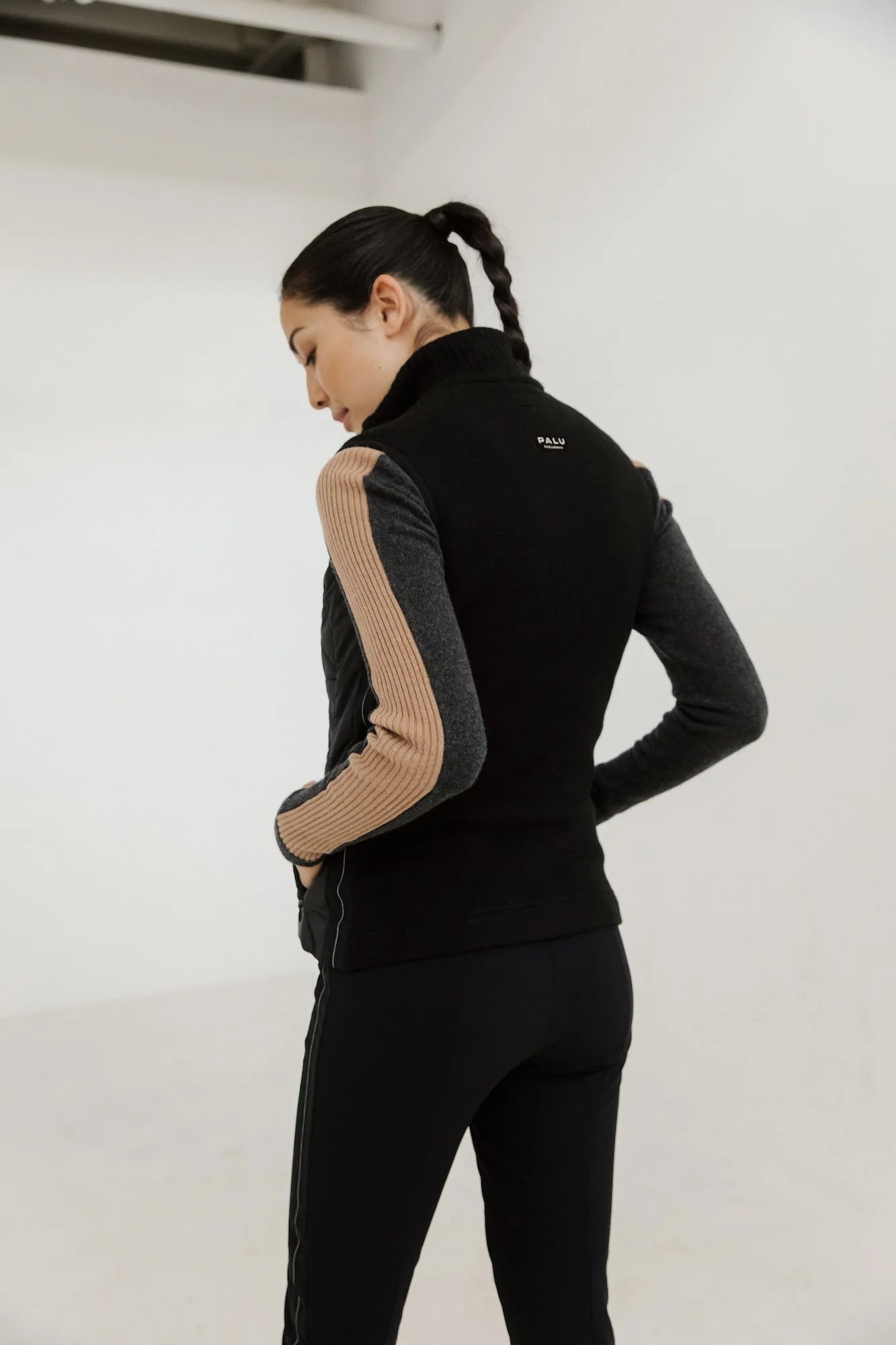 Palu Banff Perfomance Cashmere Vest - Black