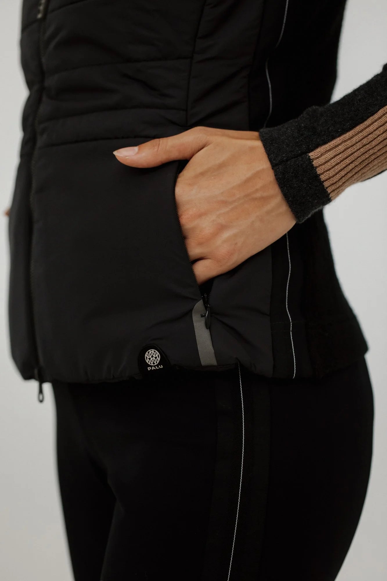 Palu Banff Perfomance Cashmere Vest - Black