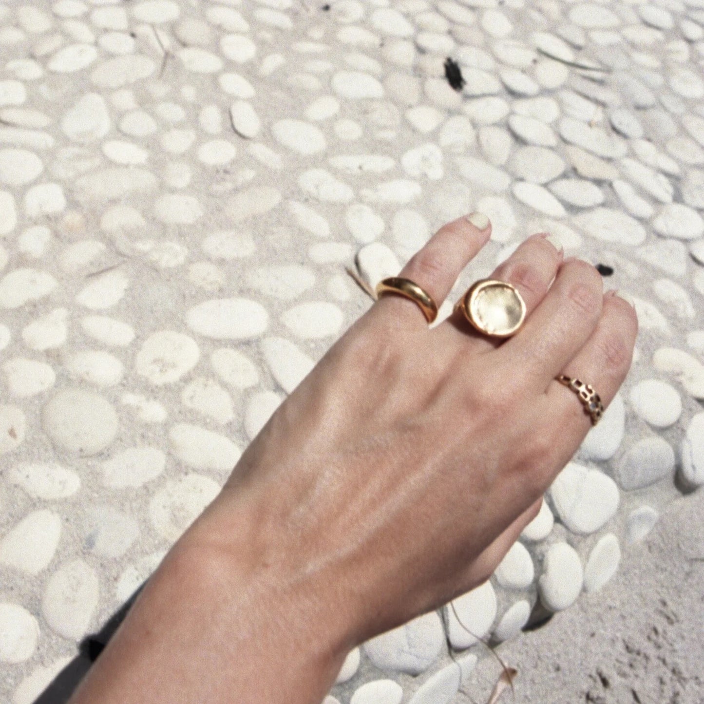 Rauw. Moon Ring