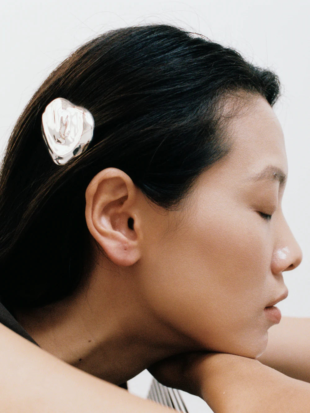 Wolf Circus Bean Barrette - Silver