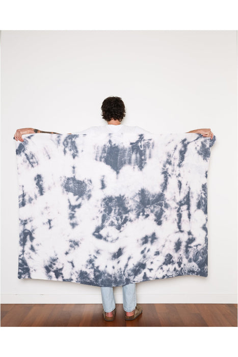 Tofino Towel Co. Soul Throw - Indigo Tie Dye