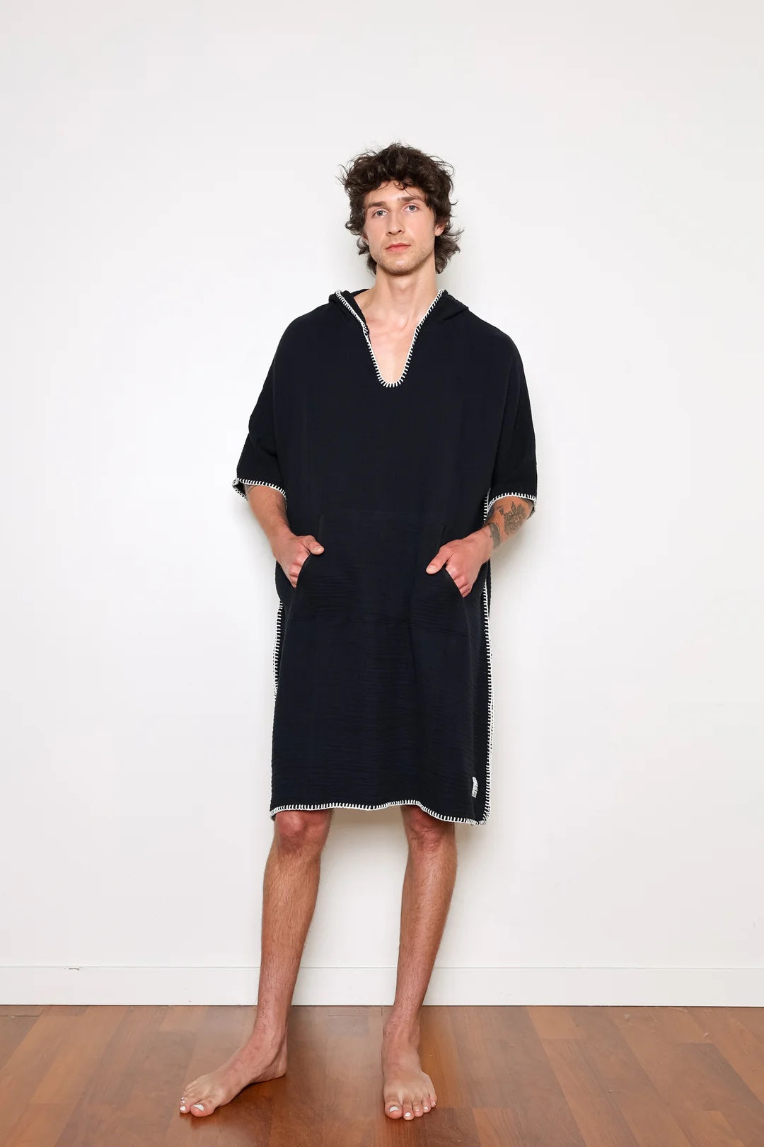 Tofino Towel Co. Long Unisex Muslin Surf Poncho - Black