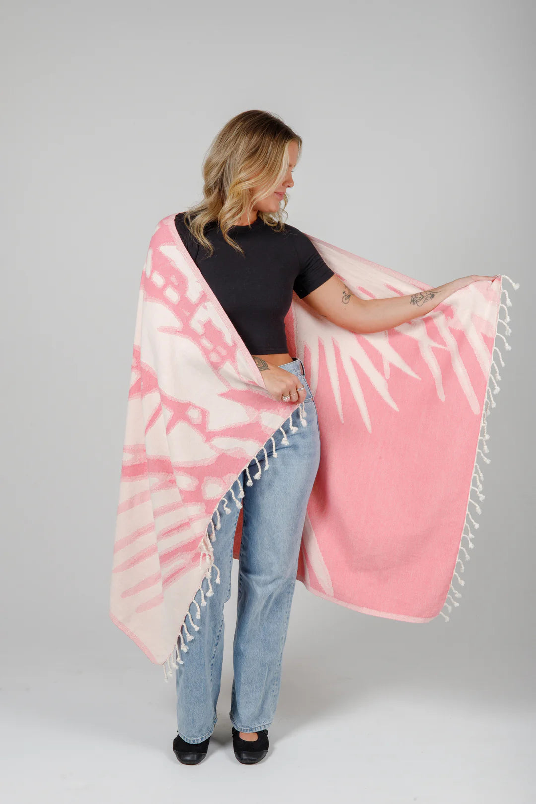 Tofino Towel Co. The Somers Palm Turkish Towel - Pink